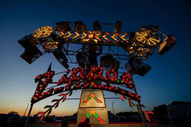 Midway McLeod County Fair